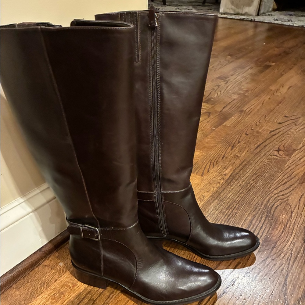 Rich Dark Brown Leather Boots made by 
Va Spiga w/ side buckle Size 10